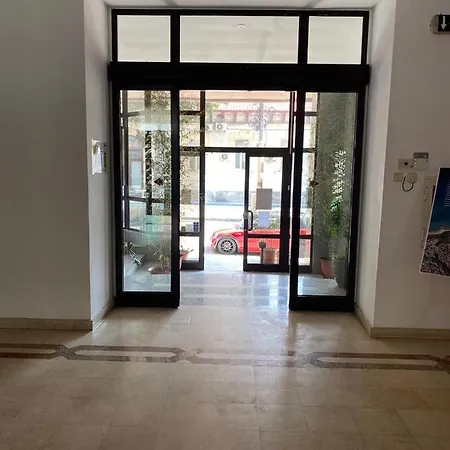 Bocaj Rental Appart hôtel *